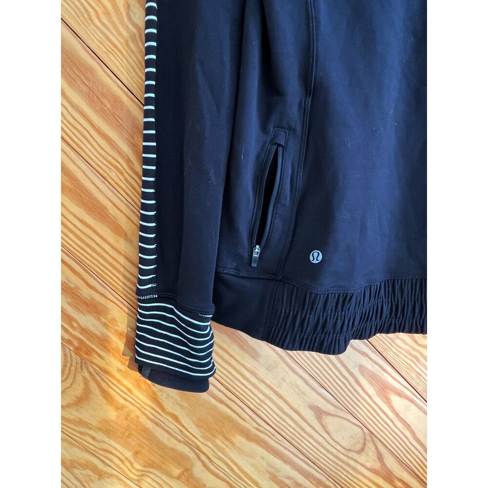 Lululemon Think Fast Hoodie Black Stripe - Picture 6 of 7